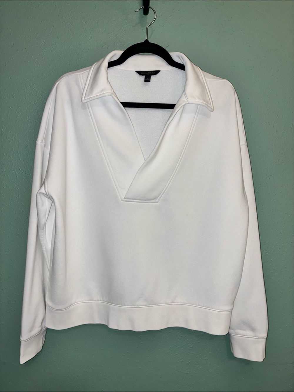 Banana Republic White Collared V-Neck Pullover Polo Sweatshirt